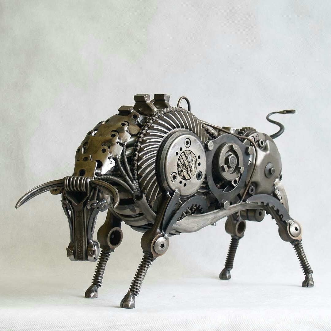 Amazing-Bull-Scrap-Metal-Sculpture.jpg