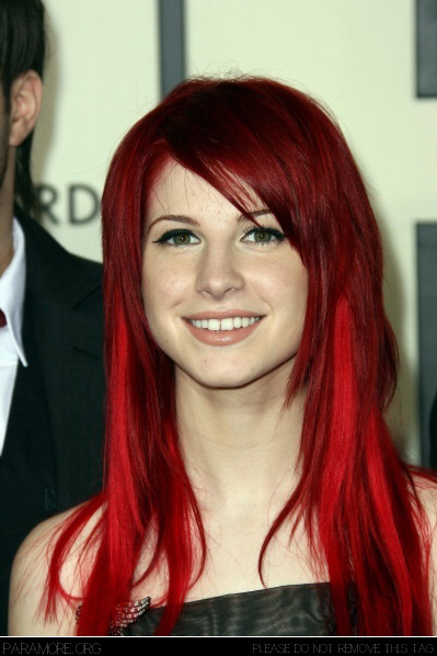Hayley-Williams-hayley-williams-1033080_399_598.jpg